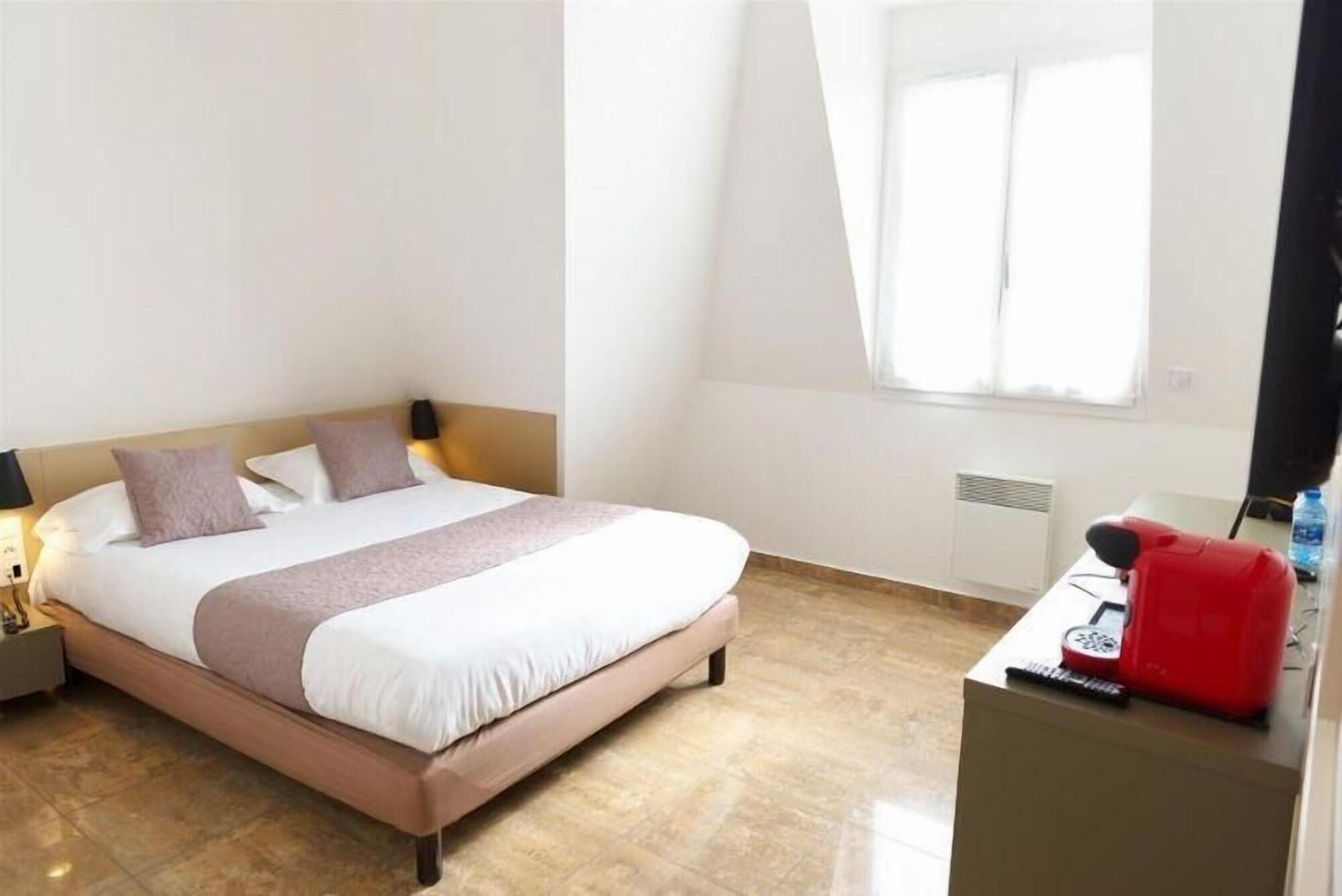 Le Saint Germain Hotel 3*